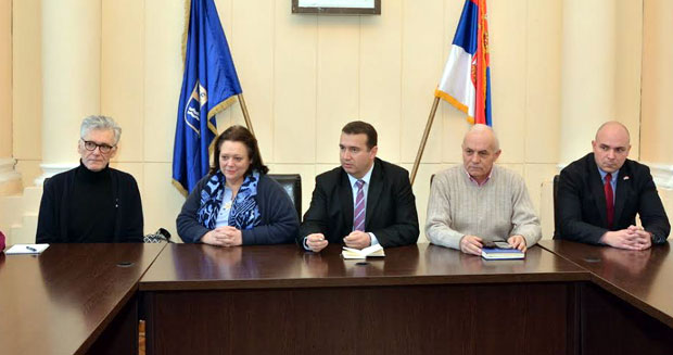 Економија у првом плану